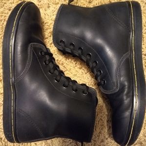 Dr Martens Shoreditch Black Boots
